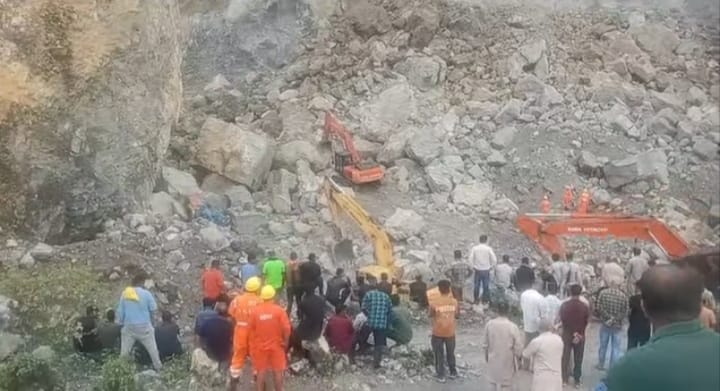 कमरऊ के बागनधार में खदान भूस्खलन: रेस्क्यू के दूसरे दिन डंपर चालक का शव बरामद, 2 नेपाली मजदूर अब भी लापता