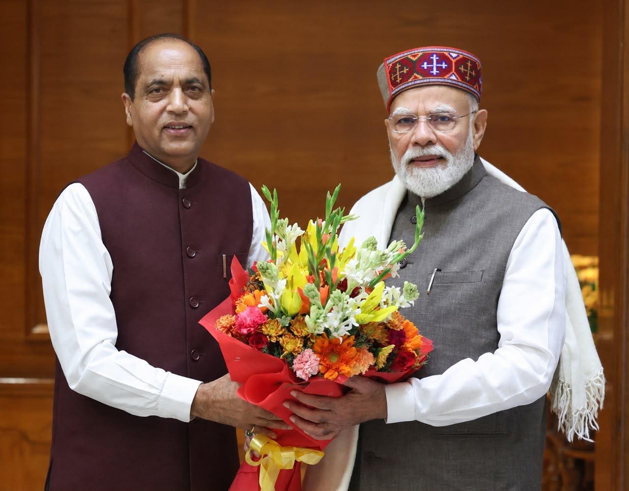 प्रधानमंत्री नरेंद्र मोदी से मिले नेता प्रतिपक्ष जयराम ठाकुर, हिमाचल प्रदेश के महत्वपूर्ण विषयों एवं वर्तमान परिस्थितियों पर की विस्तृत चर्चा, प्राप्त किया मार्गदर्शन