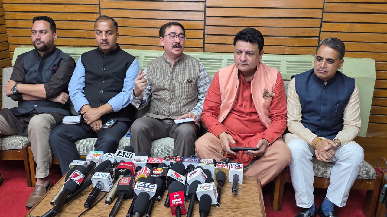 राष्ट्रगीत के अपमान का झूठा आरोप लगाकर मुख्यमंत्री ने सदन और प्रदेश की जनता को गुमराह किया, मांगे माफ़ी : विपिन परमार